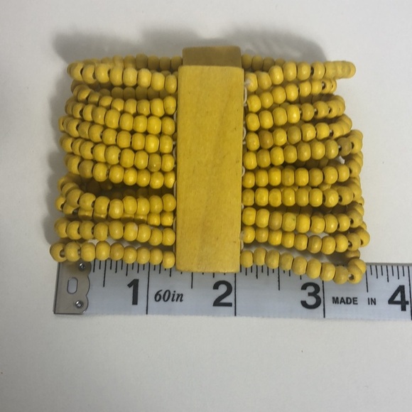 Bracelet made of wood beads  yellow - Picture 3 of 4